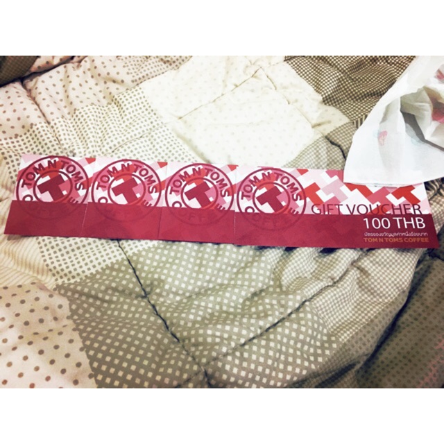 Gift vouchers tom n toms coffee 100 บาท 4 ใบ 400 บาท หมดอายุ 15 มีค. 61 ใช้ได้ทุกสาขา เงื่อนไขตามรูป