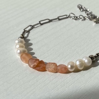 withurlove | sunstone&amp;pearl 🐚 กำไลข้อมือหินซันสโตน ไข่มุกน้ำจืดแท้ โซ่สแตนเลส