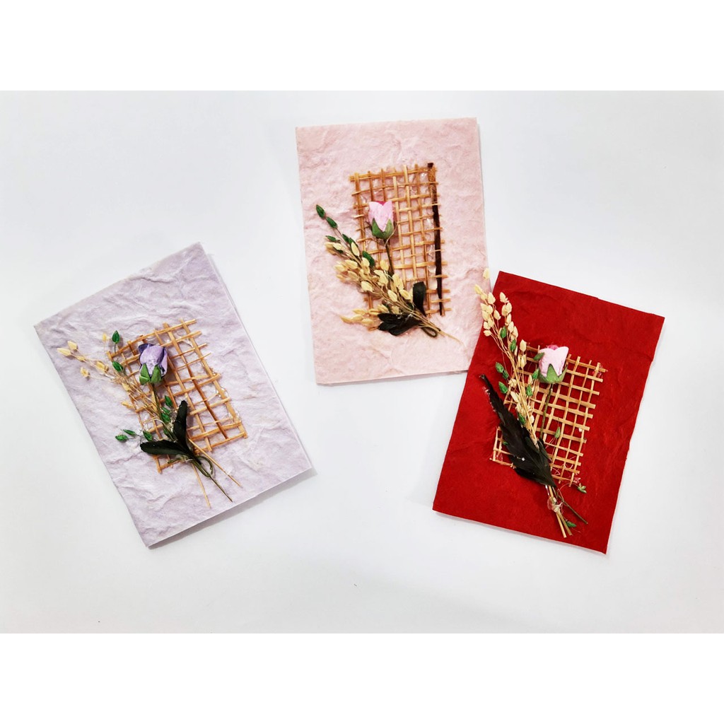 การ์ดอวยพรดอกไม้ลายตาราง (ขนาด S) Handmade Mulberry Paper Card with Flower and Checkered Frame (Size S)
