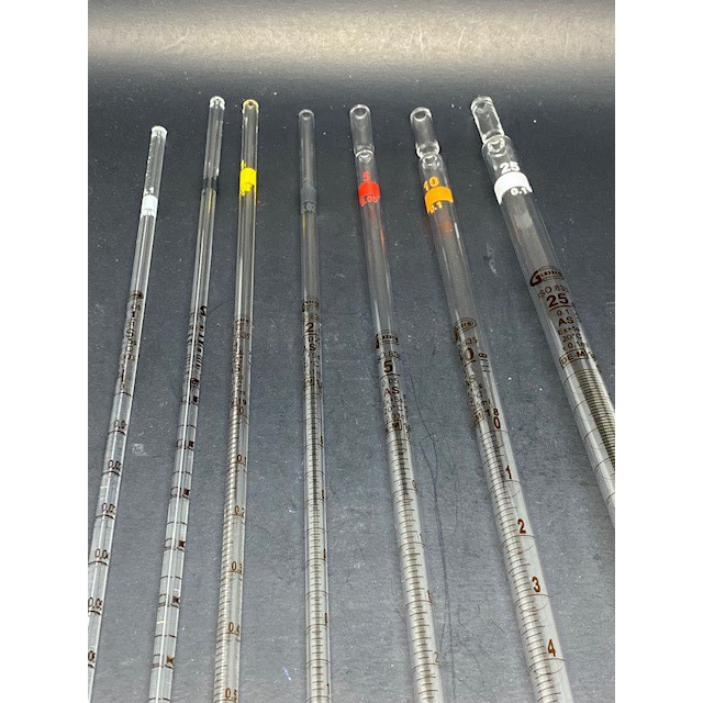 แบบ 5 ชิ้น และ 10 ชิ้น Graduated Pipette ปิเปตเเก้ว ยี่ห้อ Glassco ประเทศอังกฤษ