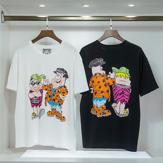 T-shirt  เสื้อยืดแขนสั้นลําลอง คอปก พิมพ์ลายมอสชิโน่ และป้ายแท็ก ขนาดใหญ่ แฟชั่นคู่รัก สําหรับผู้ชาย และผู้หญิงS-5XL