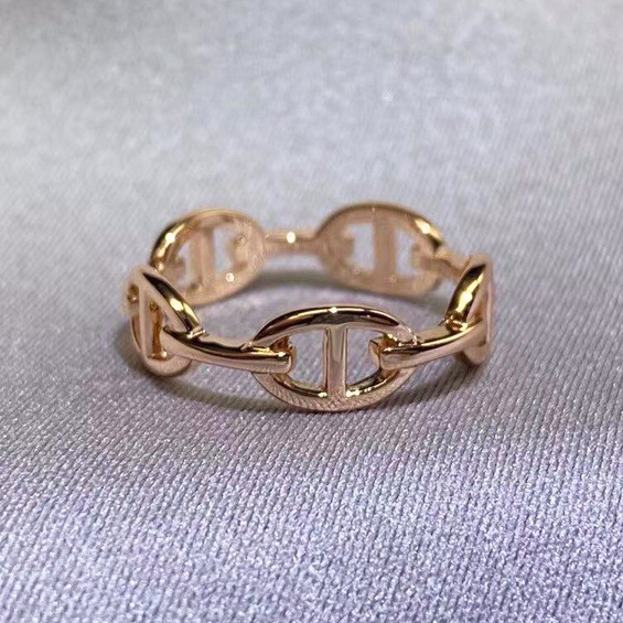 แหวนดีไซน์เรียบง่าย e42 พร้อมส่วนลดพิเศษ