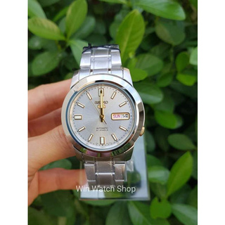 SEIKO 5 Automatic รุ่น SNKK09K1 นาฬิกาข้อมือผู้ชายสายแสตนเลสสีเงิน เข็มทองสวยหรู โดดเด่นประกันศูนย์ Seiko 1 ปีเต็ม