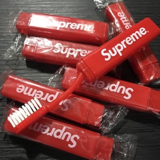 🔥พร้อมส่ง🔥Supreme Travel Toothbrush FW17 แปรงสีฟันซูพรีมของแท้💯จากช็อป🇺🇸