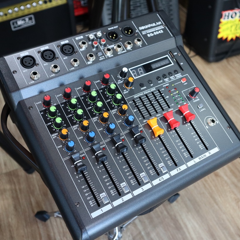 SOUNDMILAN รุ่น EQ-5042 พาวเวอร์มิกซ์ ขยายเสียง มิกเซอร์ 500วัตต์ 4CH BLUETOOTH USB/SD CARD EFFECT / ประกันศูนย์ไทย