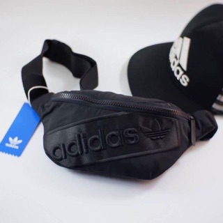 Adidas belt bag กระเป๋าคาดเอว คาดอก  ผ้าไนล่อน ปักลายโลโก้   ขนาด : 27 x 13cm