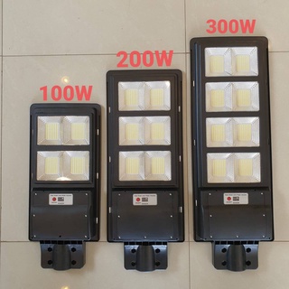 Solar Light LED โคมไฟถนน แสงสีขาว โคมไฟสปอร์ตไลท์ ไฟใหญ่ สว่างยันเช้า