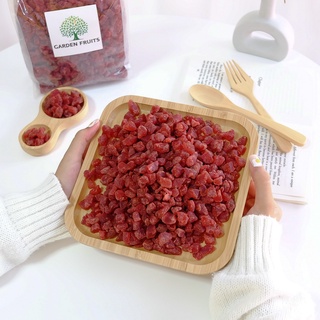 Dried Strawberry Diced 8-10 mm สตรอเบอรี่อบแห้งแบบเต๋า สูตรน้ำตาลน้อย เกรด A รสหวานอมเปรี้ยว อร่อยมาก!! By Garden Fruits