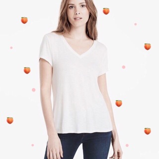 Ivory Basic V Top เสื้อยืดเรยอนคอวี สีขาว