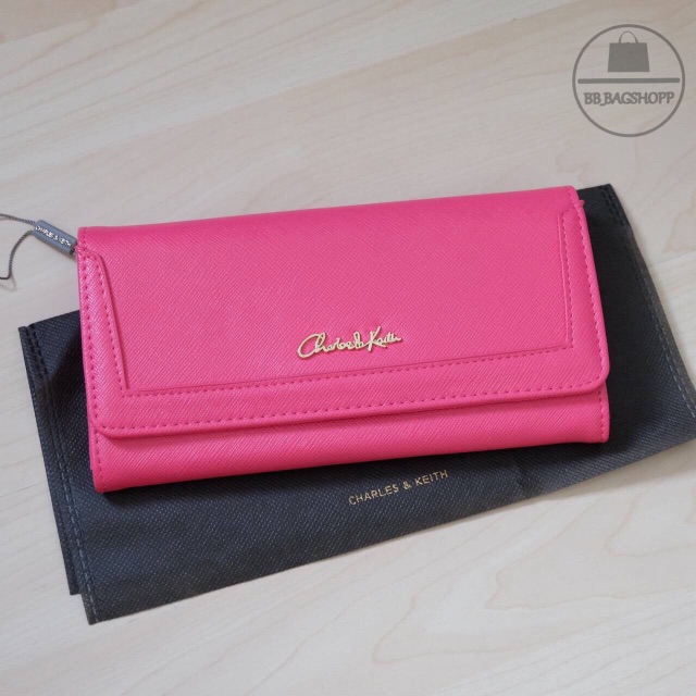Charles &amp; Keith Saffiano Long Wallet (outlet) สีชมพู