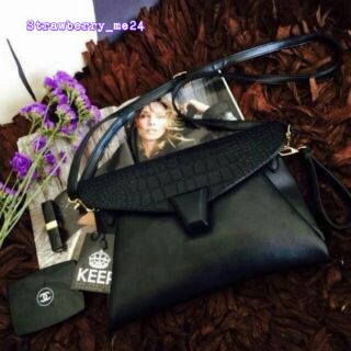 สินค้าขายดี Re Order อีกรอบค่าHot Item !!KEEP Clutch bag with strap รุ่นหายาก