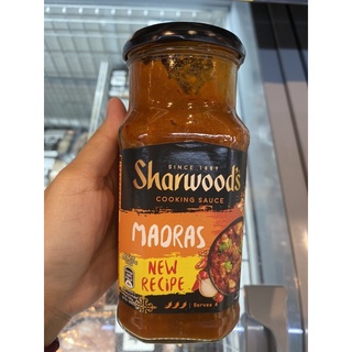 ซอส สำหรับปรุงรสอาหาร ตรา ชาร์วูดส์ 420 G. Madras Cooking Sauce ( Sharwood’s Brand ) มาดราส คุกกิ้ง ซอส