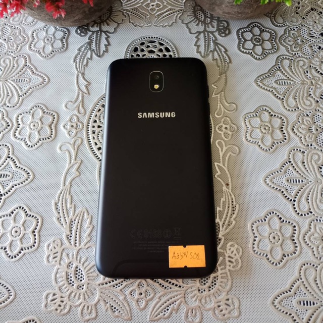 Samsung Galaxy J7 Pro สีดำ สินค้ามือ2 Ram 3 g. Rom 32 g. กล้องหน้า 13 ล้าน กล้องหลัง 13 ล้าน แถมสายชาร์จ