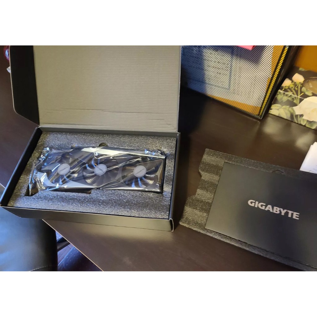 Brand New Original Sealed GIGABYTE NVIDIA GeForce RTX 3090 GAMING OC 24GB GDDR6X Graphics Card