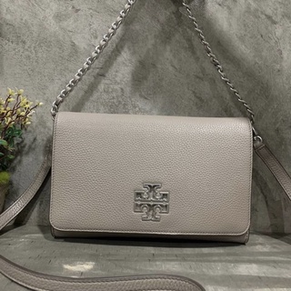 👑ผ่อน0%แท้100%👑 กระเป๋าสะพาย สีเทา TORYBURCH  BRITTEN CLUTCH (73507)