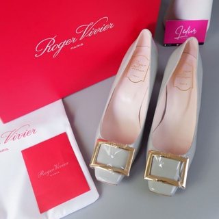 [ทักแชทก่อนสั่งซื้อ] ภาพถ่ายสินค้าจริง Roger vivier รองเท้าสนสูงใหม่ล่าสุด👠หนังนิ่มนิ่มนำเข้า