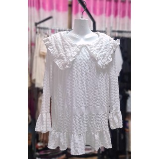 เสื้อแขนยาวปกใหญ่สีขาวน่ารักมาก