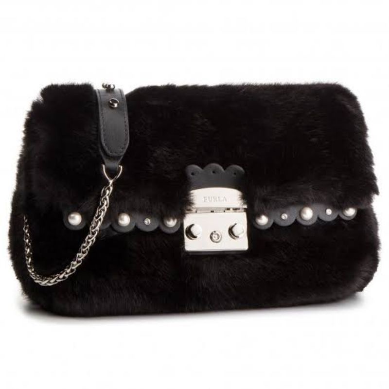 กระเป๋า Furla แท้ ขนเฟอร์สีดำ นุ่ม ของใหม่ ป้ายห้อย ป้ายจากชอปไทย รุ่นFurla b bak 2 n22 nuvola  (glu)