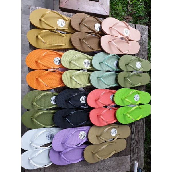 รองเท้าแตะ hippobloo สีพื้นสายเล็ก คละสี นิ่มเบาสบายเท้า