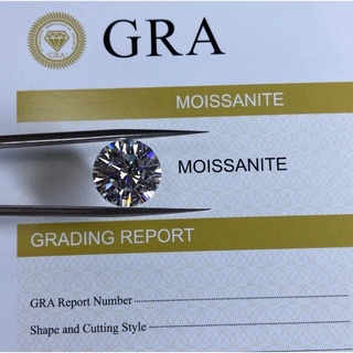 D color mossanite with GRA CERTIFICATE เพชรโมอิส สี D พร้อมใบเซอร์ GRA