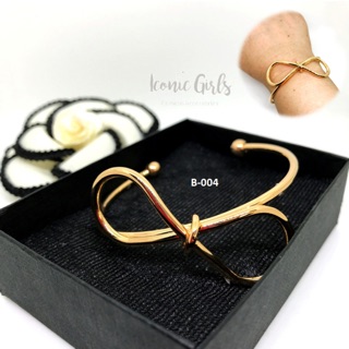 B-004 กำไลข้อมือโลหะสีทองรูปโบว์ ปรับขนาดได้