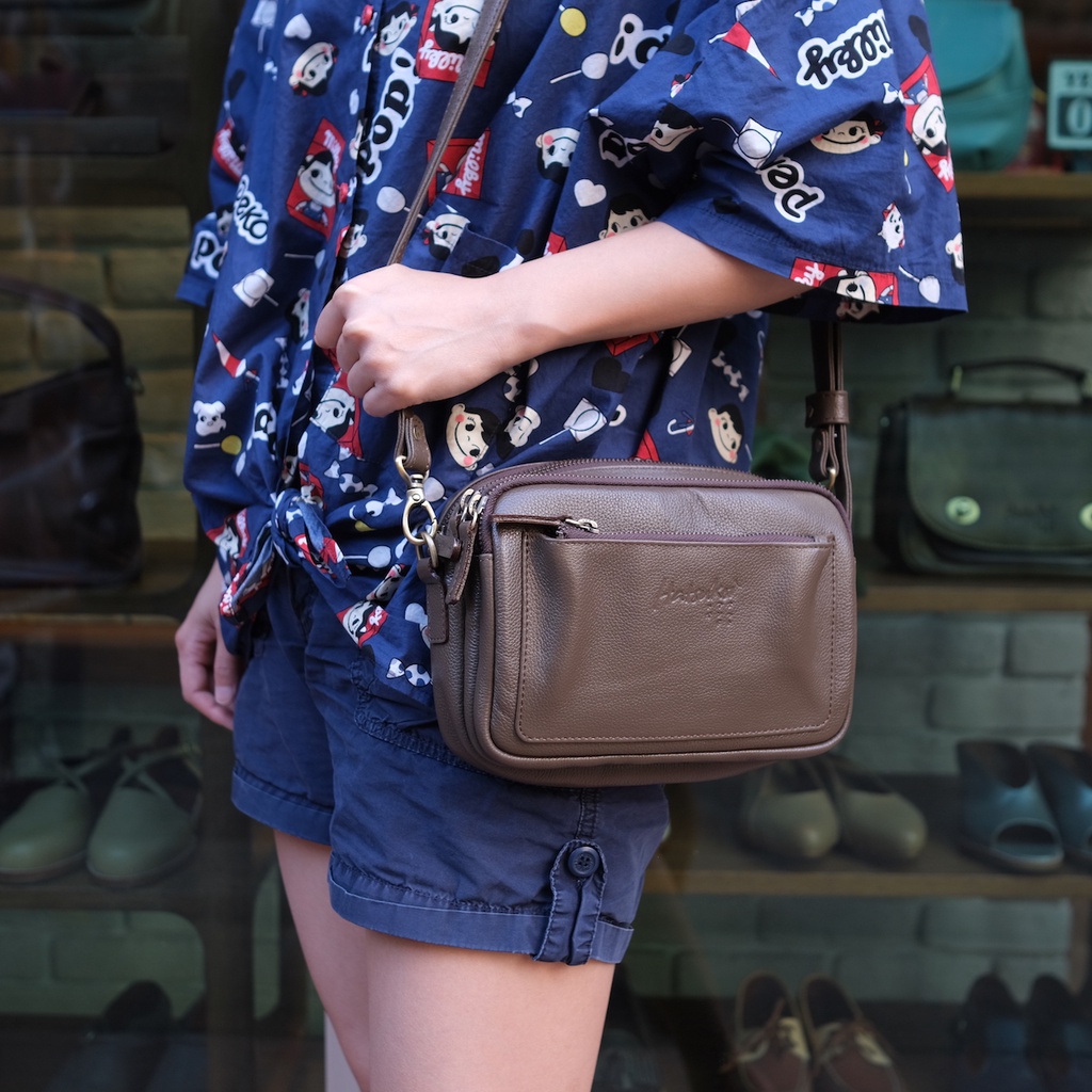 🔥กระเป๋าสะพายช่องเยอะจุใจ 4 ช่องซิป ใส่ของได้เยอะ🔥กระเป๋าหนังแท้ Sandwich (Hatsukoi Leather Bag)