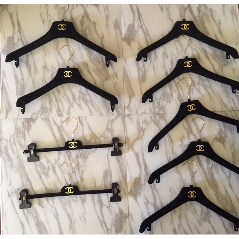 ไม้แขวนเสื้อ ชาแนล hanger Chanel ชาแนล แท้ล้าน %