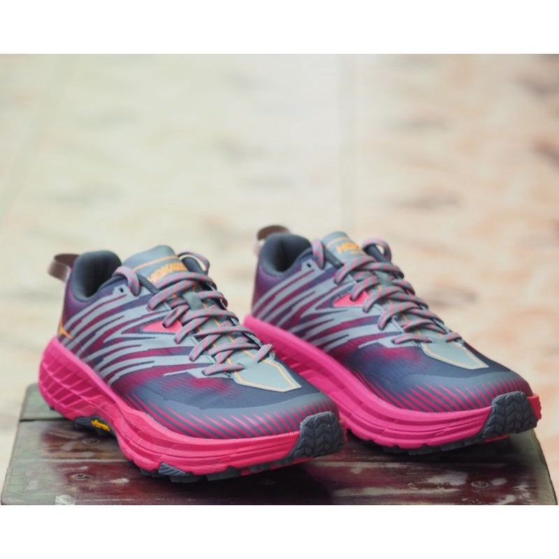 Hoka One OneW SPEEDGOAT 4