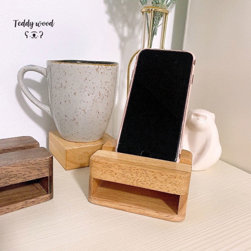ลำโพงไม้ พร้อมที่วางโทรศัพท์