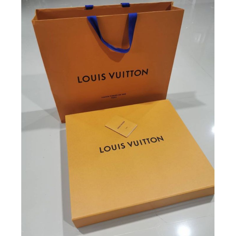 📣ชุด​ กล่อง+ถุงกระดาษ​+ การ์ด Louis Vuitton  ใส่ Speedy 30ได้​