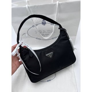 Prada hobo 2000 สีดำ หูผ้า คลาสสิ