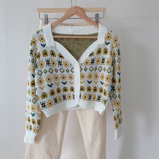 Sunflower cropped cardigan เสื้อครอปคาร์ดิแกนไหมพรม