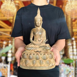 สมเด็จพระศรีศากยะ ขุดพบใต้ต้นโพธิ์วัดบวร (กว้าง7นิ้ว สูง10นิ้ว)เป็นพระพุทธรูปเนื้อโลหะสำริดสภาพเก่าแก่ตามกาลเวลา มีเทวดา