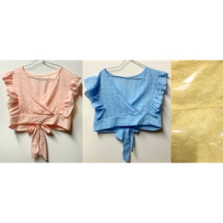 💥เสื้อครอปแฟชั่นผ้าฉลุ 🌈 แต่งระบาย ผูกโบว์ด้านหลัง 🎀 เหลือแค่สีฟ้าจ้า
