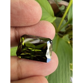 synthetic olive cubic zirconia 13x18mm  1 pieces