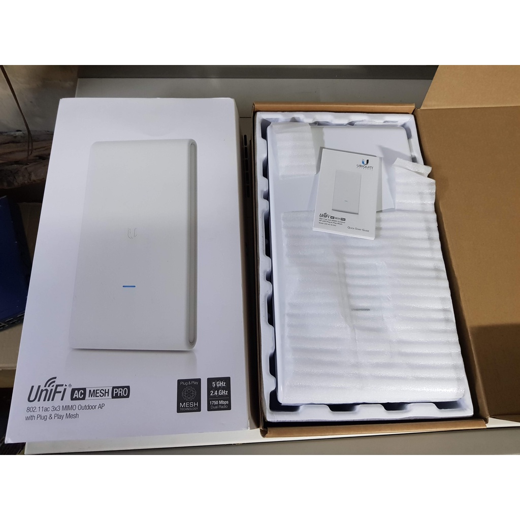 UBiQUiTi UniFi AC Mesh AP PRO (UAP-AC-M-PRO)