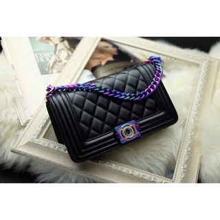 เช็คก่อนสั่ง กระเป๋าสะพาย ทรง Chanel รุ่นสายโซ่ rainbow