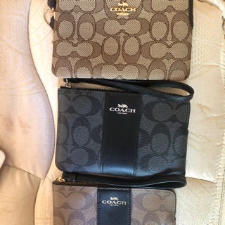 แท้ 100% กระเป๋า coach คล้องมือ กระเป๋าสตางค์