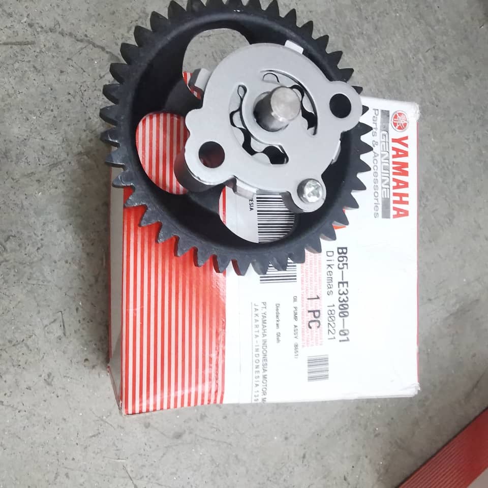 Yamaha Aerox NVX 155 NVX155 Aerox155 V1 V2 ปั๊มน้ํามัน Assy Oilpump Assy B65-E3300-01 NVX155 NVX 155