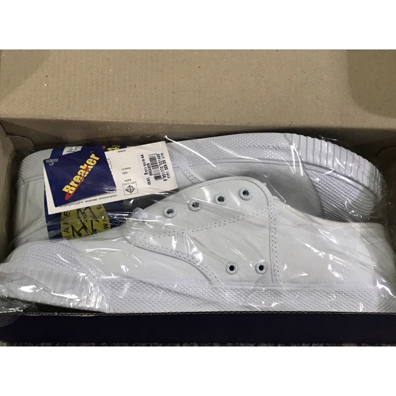 รองเท้าพละนักเรียนbreaker