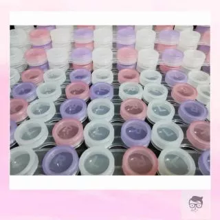 ตลับคอนแทคเลนส์​ สีชมพู/ม่วง​ ใส​ คละสี