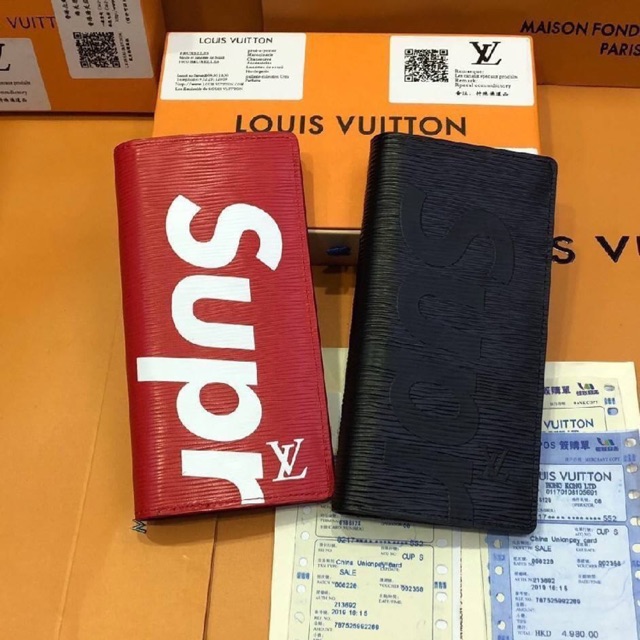 Supreme LV Wallet, Men's Fashion, Watches & Accessories, Wallets & Card  Holders on Carousell