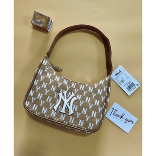 สีน้ำตาล  MLB monogram jacquard hobo bag หายาก มาเพิ่ม