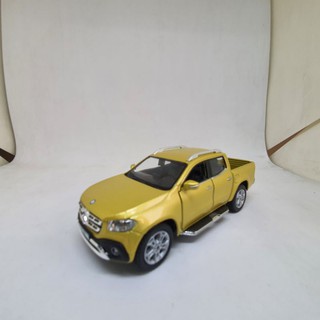 Mercedes Benz X class งาน Kinsmart ขนาดประมาณ 12cm สเกล1:42 สีทอง