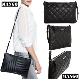 MANGO QUITED SHOULDER BAG กระเป๋าสะพายวัสดุหนังนิ่มลายตารางเหลี่ยมประดับโลโก้ด้านหน้า