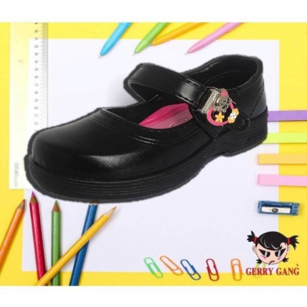 รองเท้านักเรียนรองเท้านักเรียนหนังดำ Gerry Gang รุ่น BB-G555