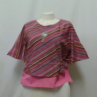 เสื้อพื้นเมืองทรงค้างคาว