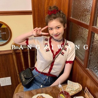 ♥️Red heart top เสื้อครอปผ้า knitt ดีเทลปักหัวใจช่วงคอ