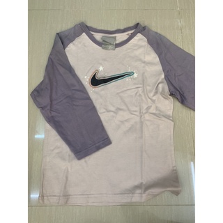 เสื้อแขนยาวผู้หญิง Nike size S มีตำหนิ อก 28-32 นิ้ว