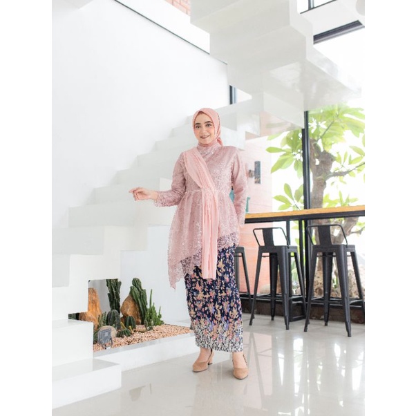 THEANA ROSEGOLD*****